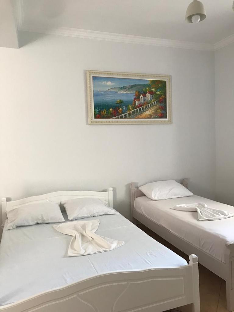 Alfa Apartaments Sarandë Esterno foto